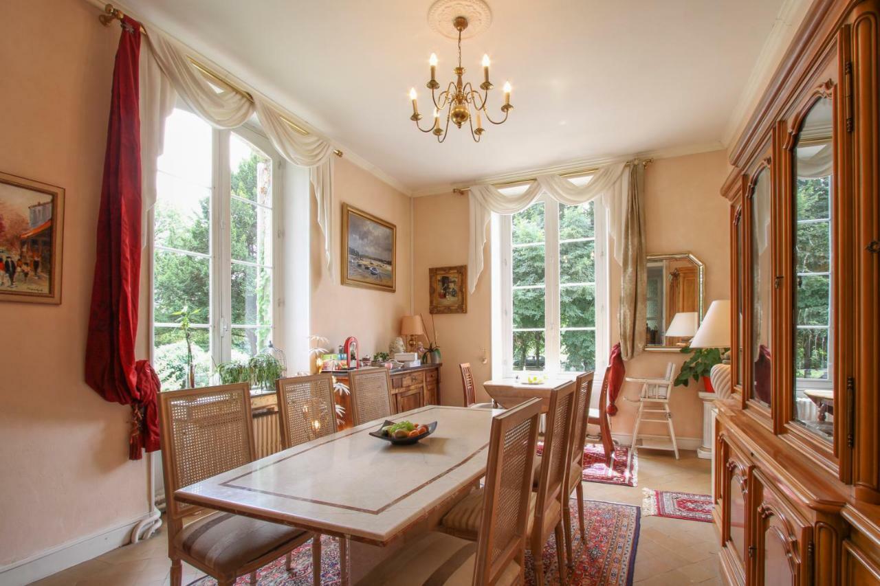 Bed and Breakfast Manoir Des Turets Yvre-l'Eveque Екстер'єр фото