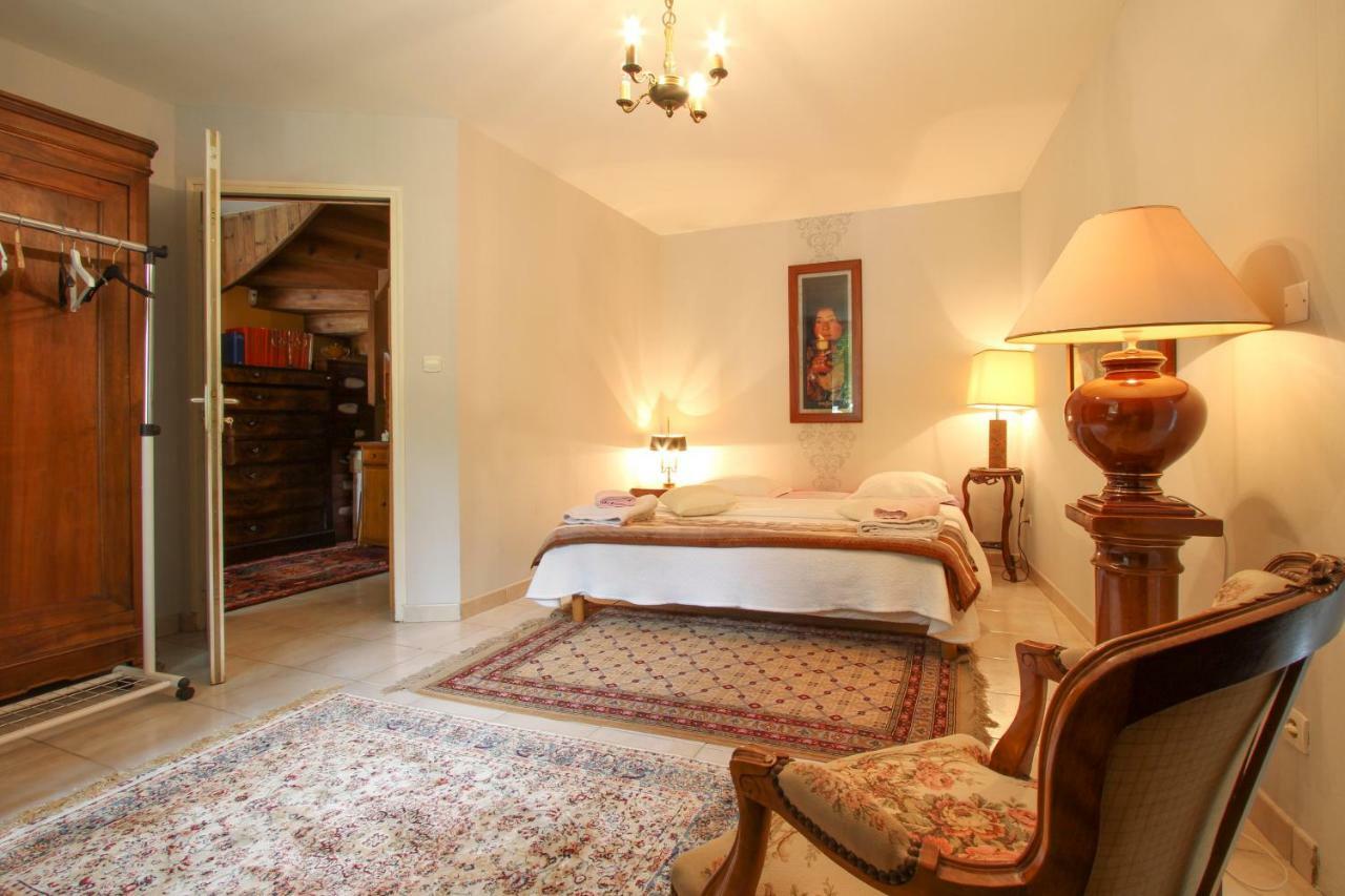 Bed and Breakfast Manoir Des Turets Yvre-l'Eveque Екстер'єр фото